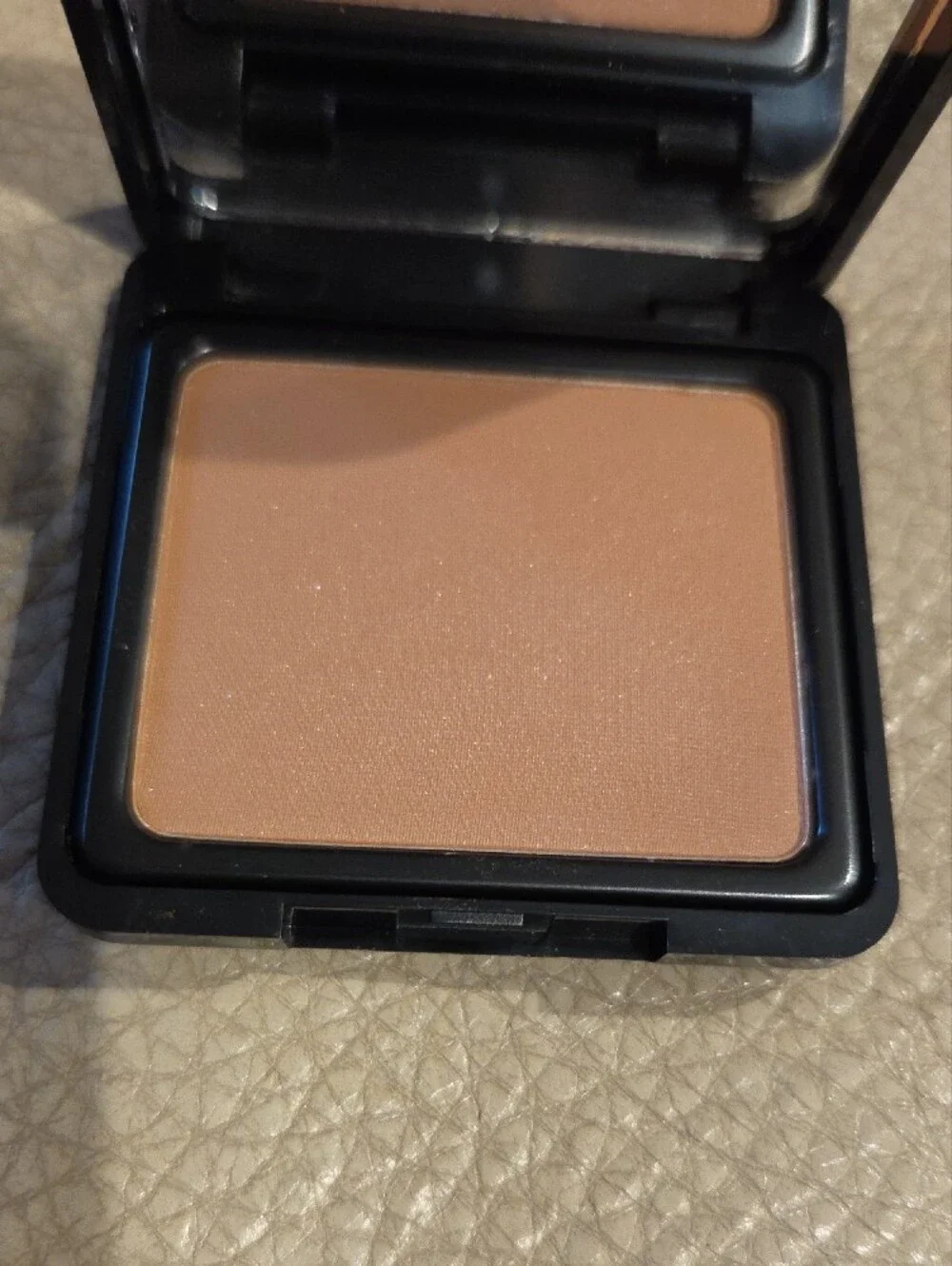 Japonesque Velvet Touch Blush - Shade 06 Warm Peach